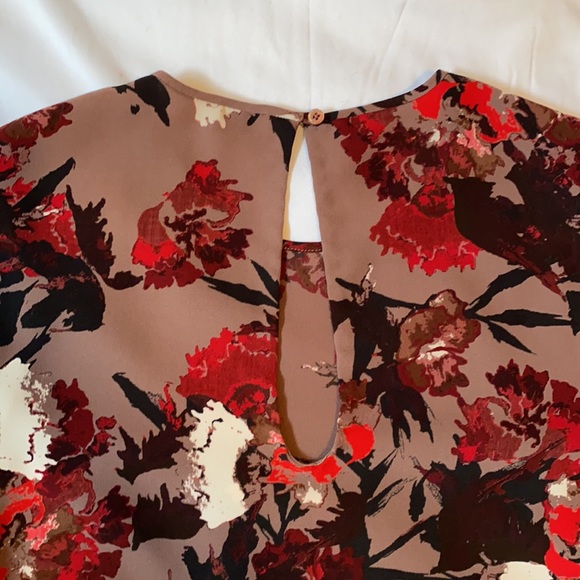 ARITZIA | Babaton Fraser Blouse | XS - Picture 3 of 5